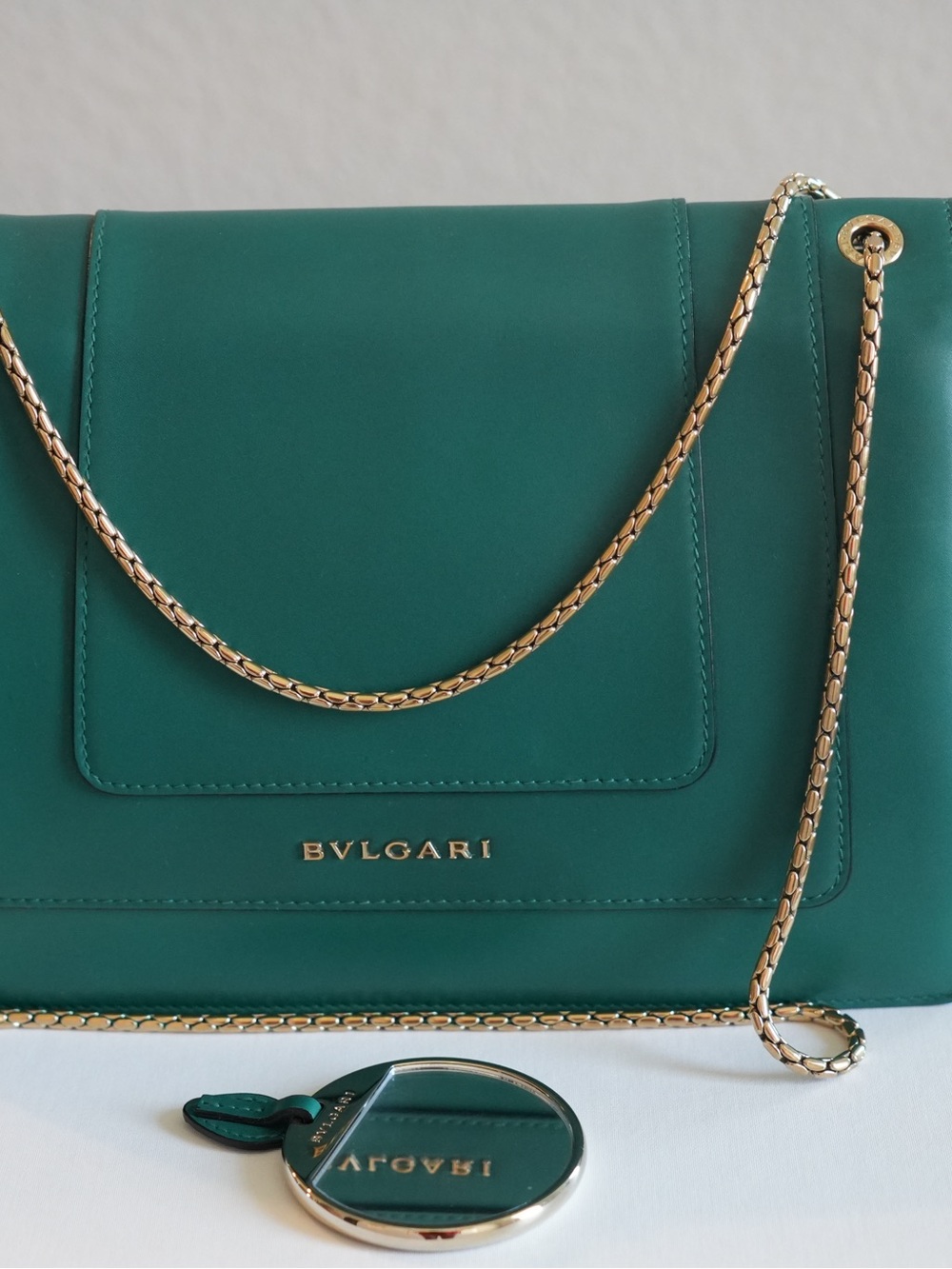 BVLGARI SERPENTI FOREVER Medium Calfskin Green - Picture 15 of 16